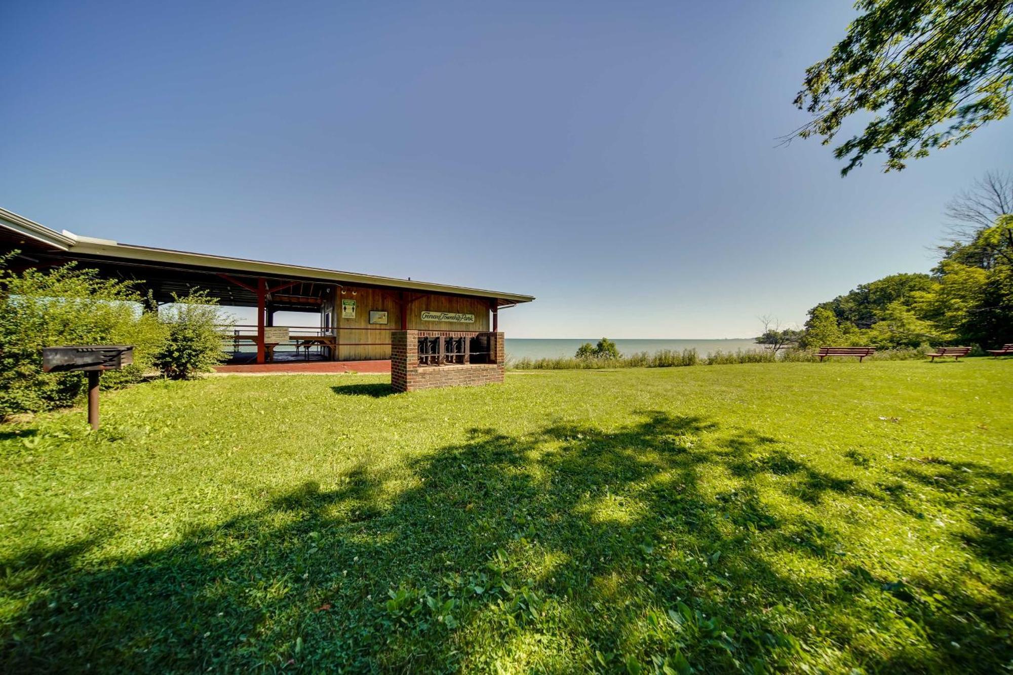Geneva Cottage With Patio - Walk To Park, Lake Erie! Exterior foto